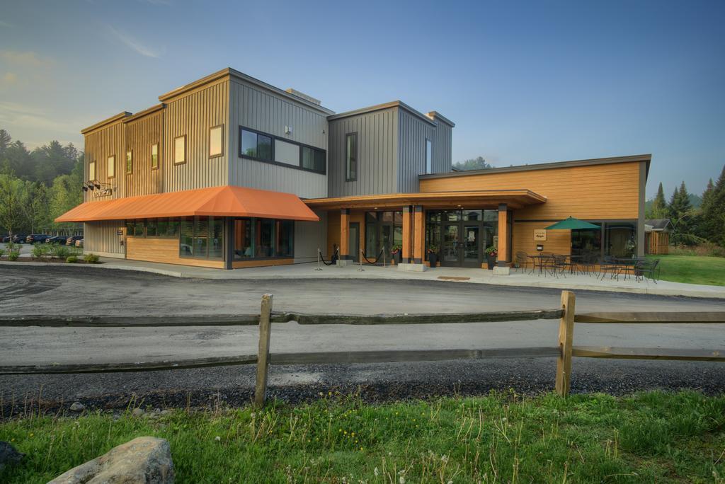 Sun&Ski Inn&Suites Stowe Bagian luar foto